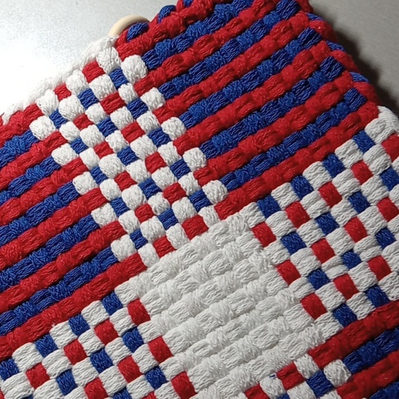 Handwoven Patriotic Potholder Set ❤️🤍💙 - Picture 3 of 4